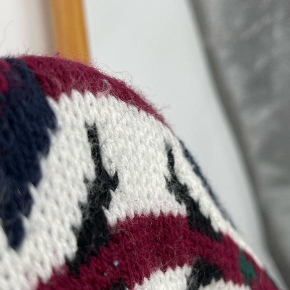 Vintage Cut 4 U Men's Turtleneck Patterned Knit Sweater Black, Burgundy & Green - Picture 8 of 16